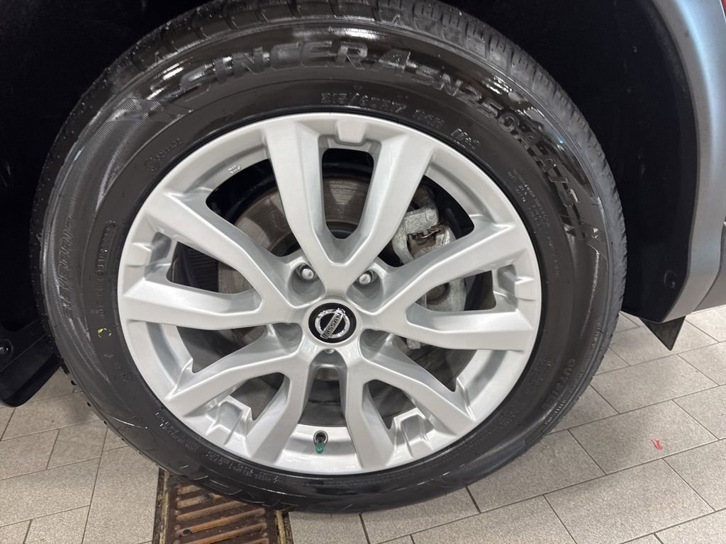 Used 2022 Nissan Rogue Sport SV image 17