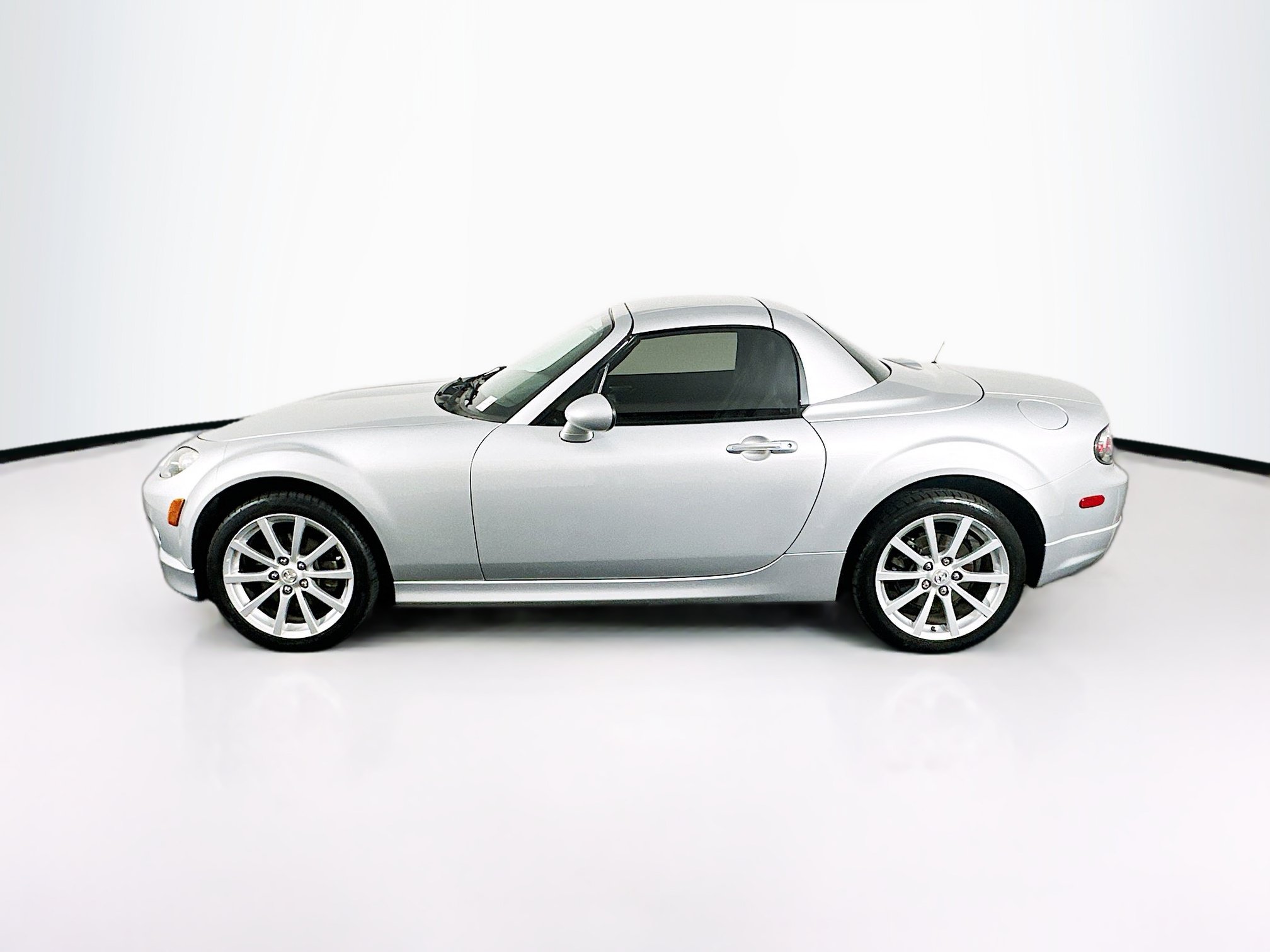 Used 2008 MAZDA MX-5 Miata Grand Touring w/ Appearance Pkg RWD image 4
