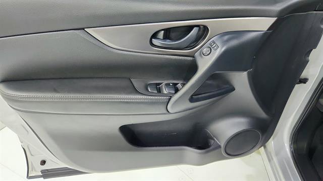 Used 2021 Nissan Rogue Sport S FWD image 19