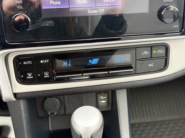 Used 2017 Toyota Corolla LE image 16