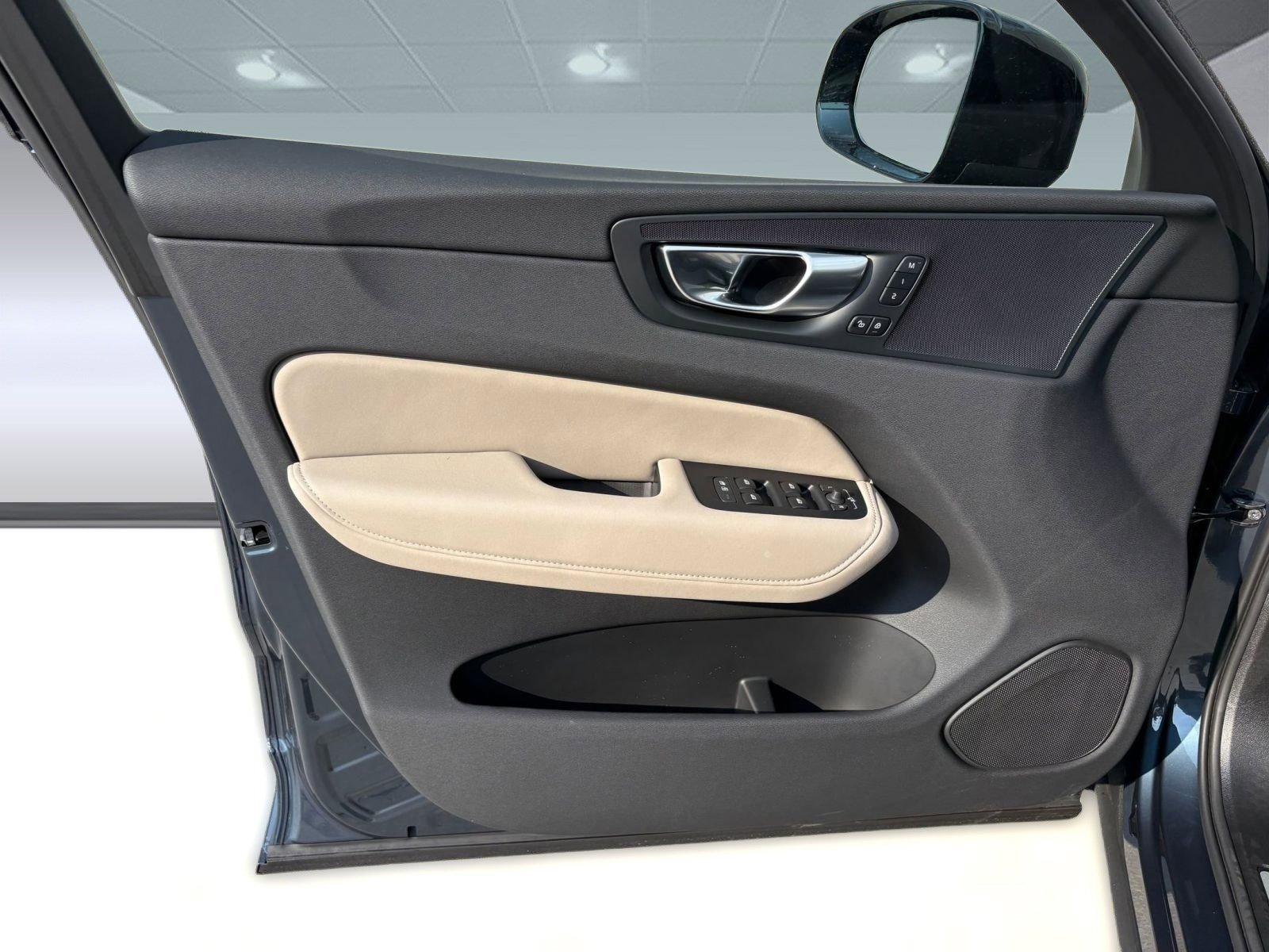 New 2026 Volvo XC60 B5 Plus w/ Protection Package Premier image 13