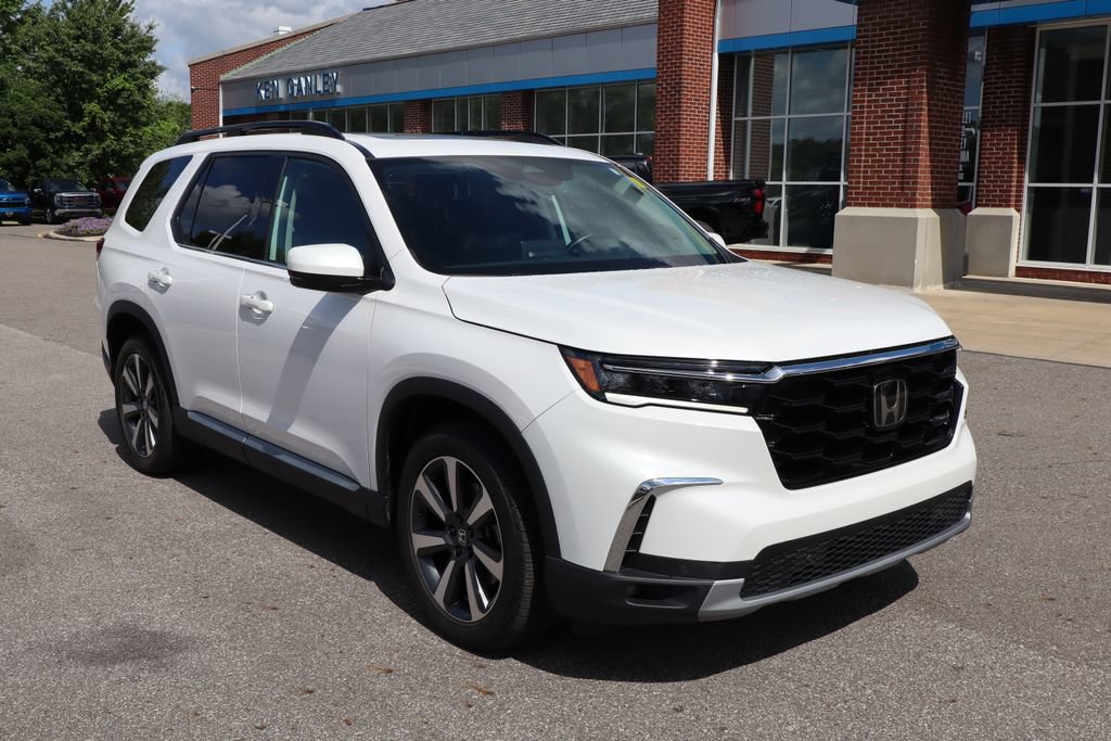 Used 2023 Honda Pilot Touring video 3