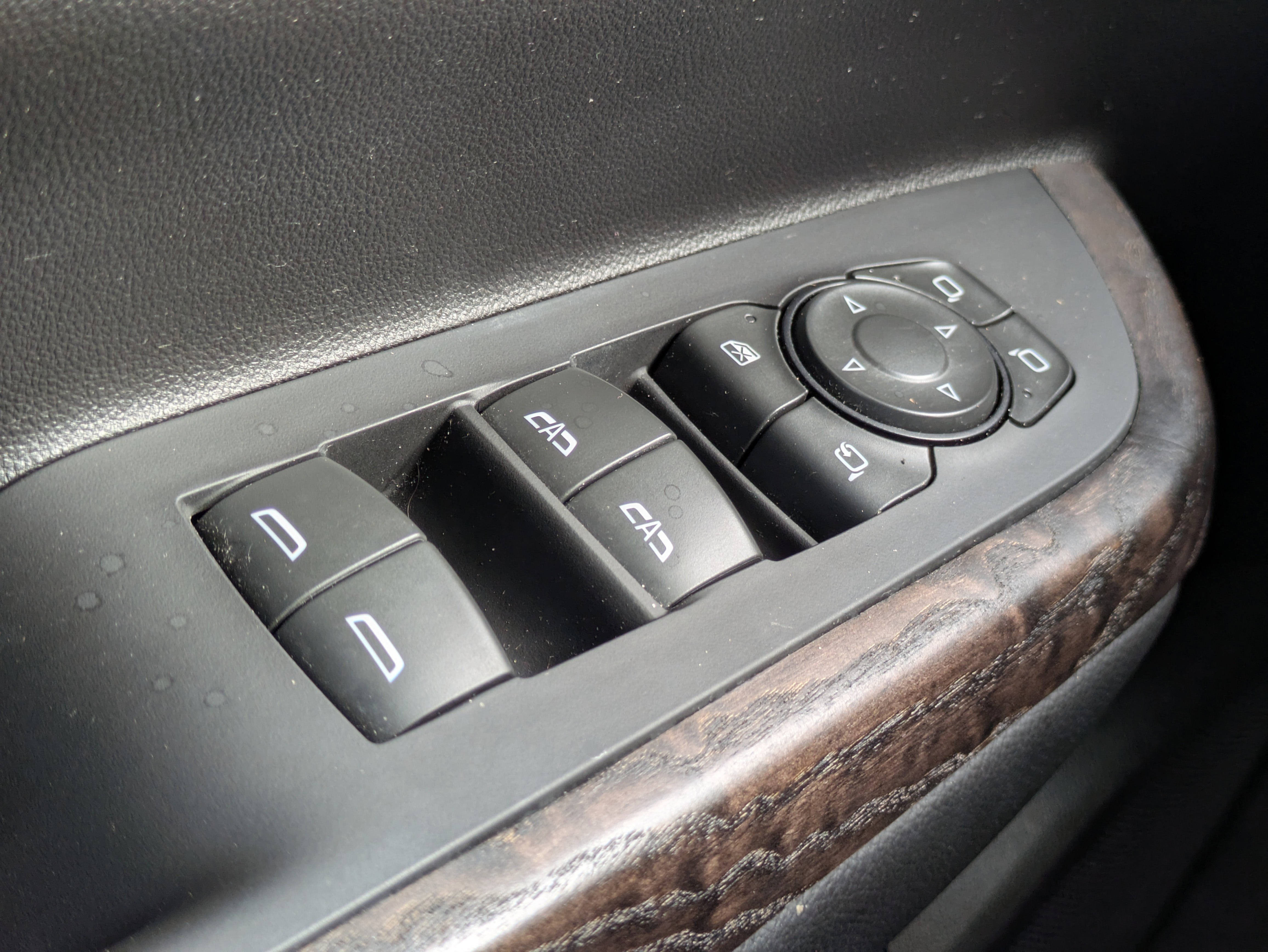 Used 2023 GMC Acadia Denali w/ Denali Ultimate Package image 16