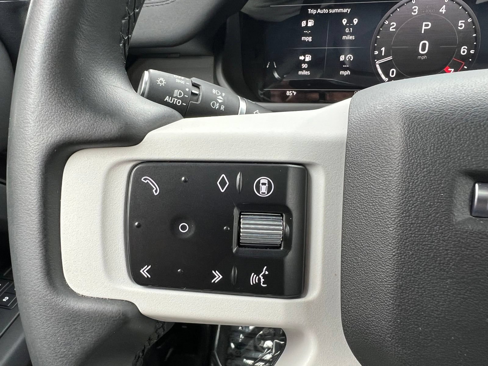 Used 2025 Land Rover Defender 110 S AWD/4WD image 40