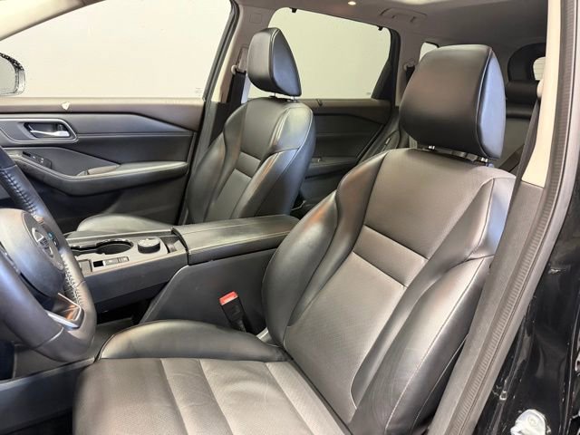 Used 2021 Nissan Rogue SV w/ Premium Package AWD/4WD image 16
