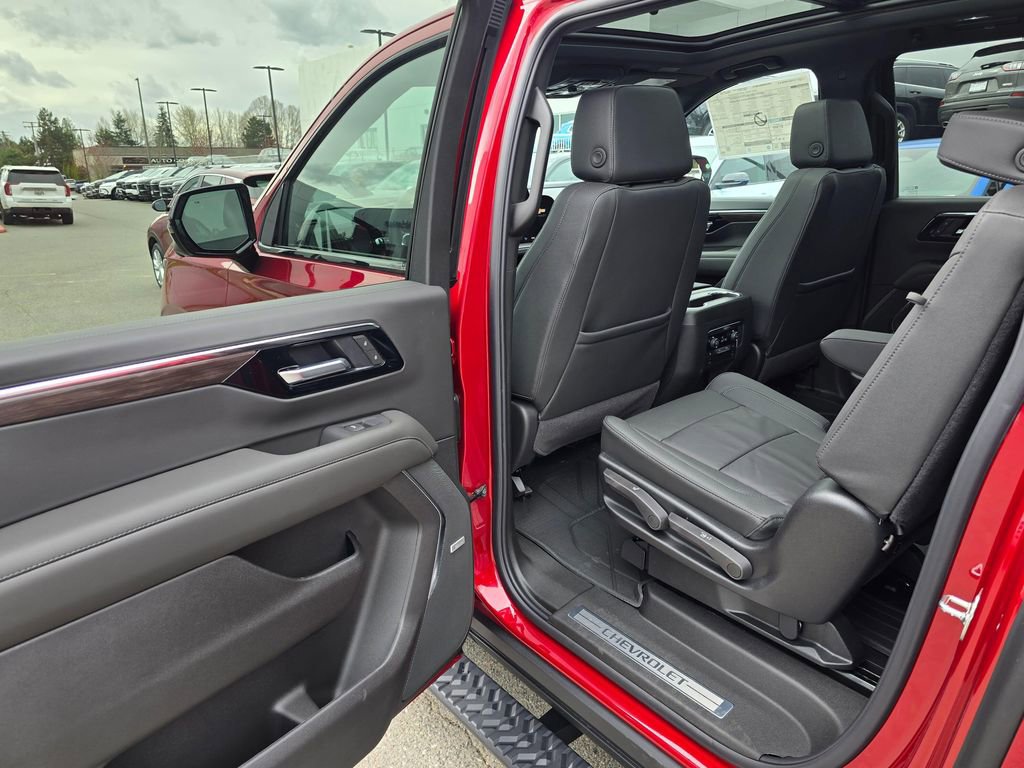 New 2026 Chevrolet Suburban Z71 image 16
