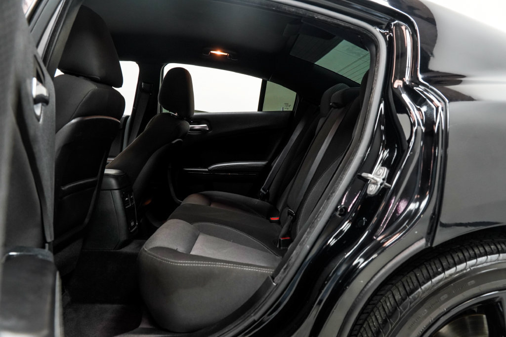 Used 2018 Dodge Charger SXT w/ Blacktop Package RWD image 19
