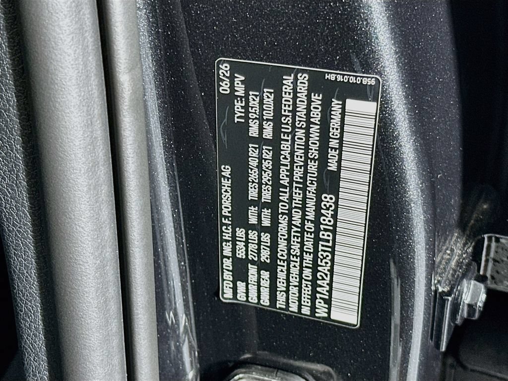 New 2026 Porsche Macan AWD/4WD image 35