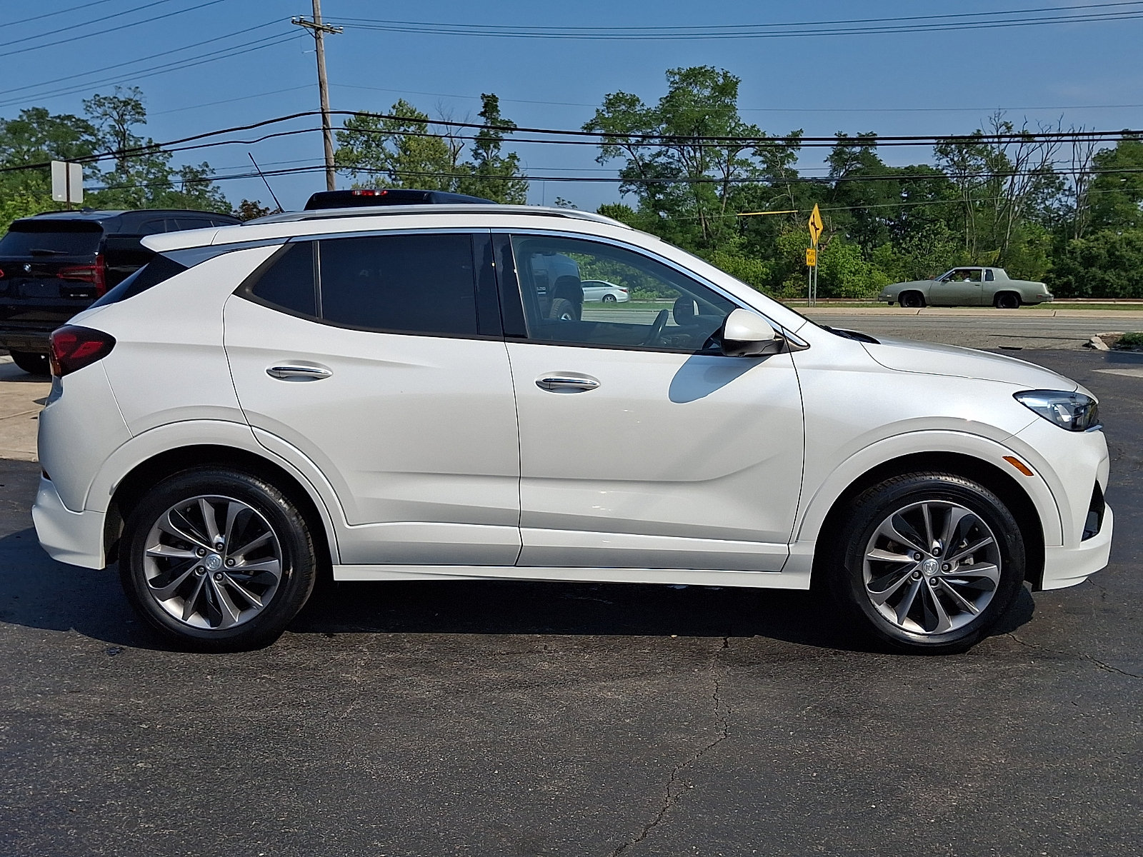 Used 2021 Buick Encore GX Essence w/ Advanced Technology Package AWD/4WD image 7
