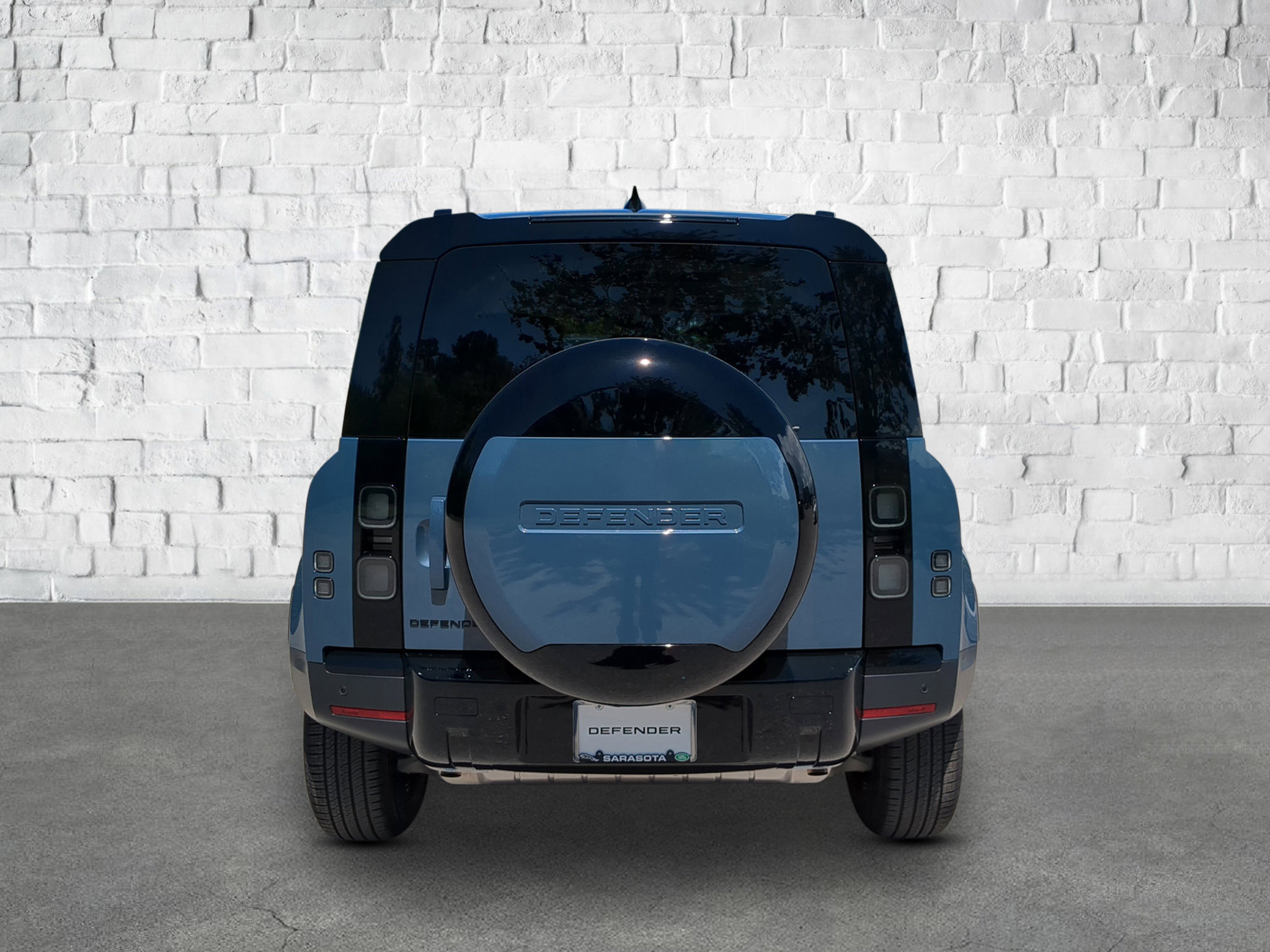 New 2026 Land Rover Defender 110 S image 5