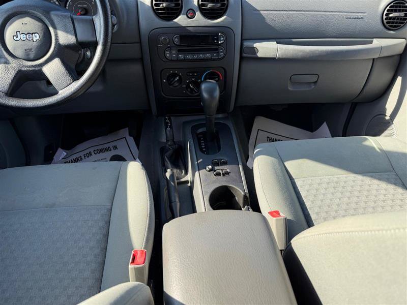 Used 2007 Jeep Liberty Sport AWD/4WD image 29