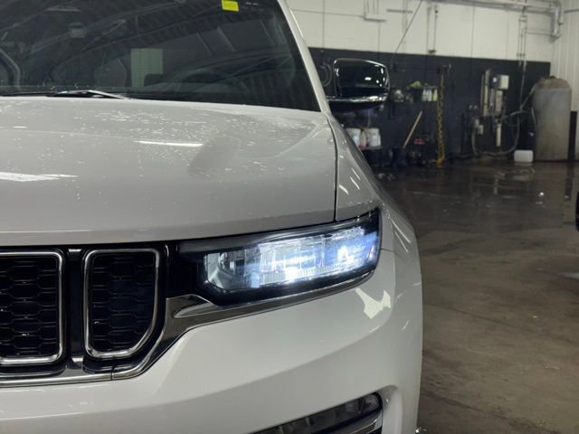 Certified 2025 Jeep Grand Cherokee Limited image 4