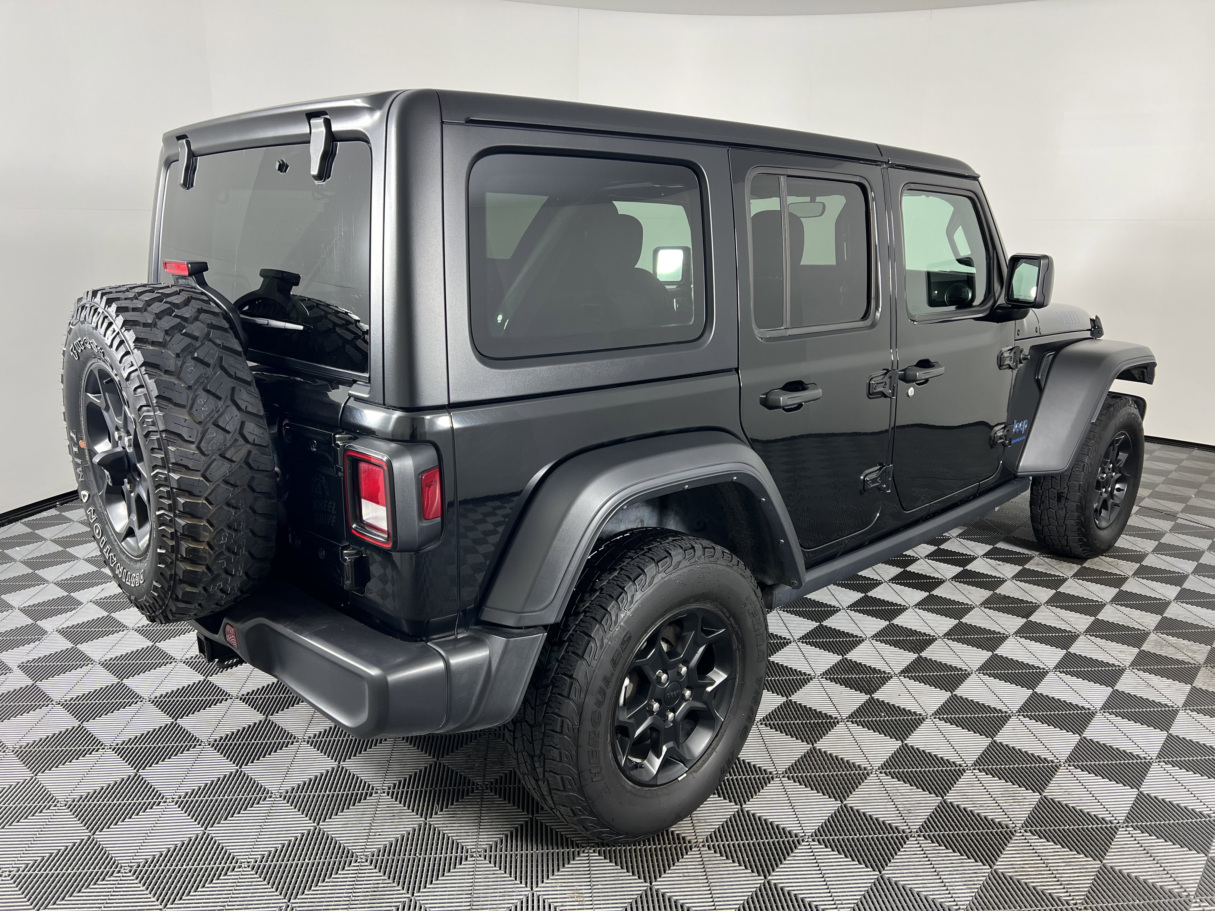 Used 2023 Jeep Wrangler Unlimited image 13