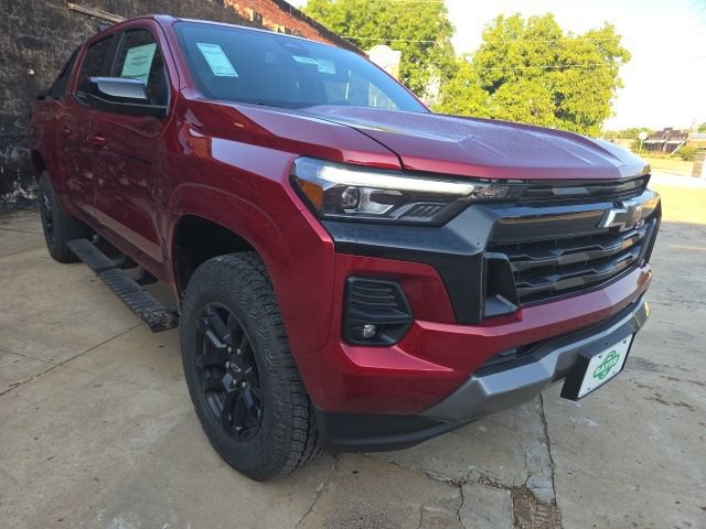 New 2025 Chevrolet Colorado Z71 w/ Midnight Edition AWD/4WD image 3