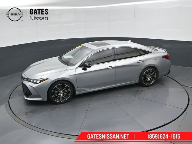 Used 2019 Toyota Avalon XSE FWD image 50
