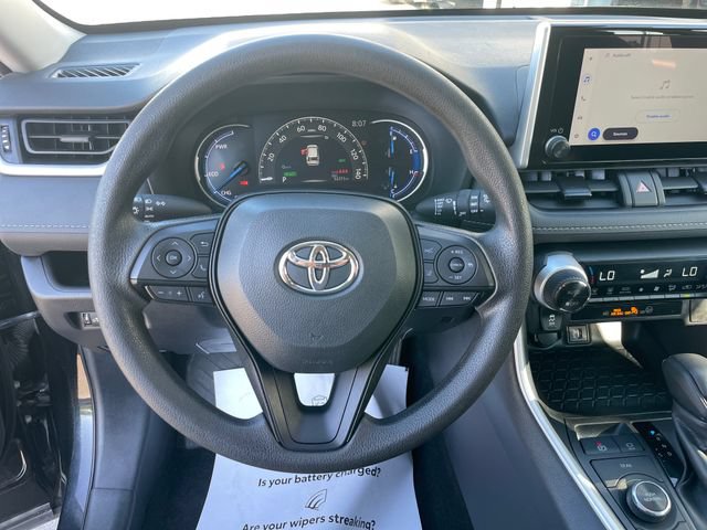 Used 2025 Toyota RAV4 XLE AWD/4WD image 14