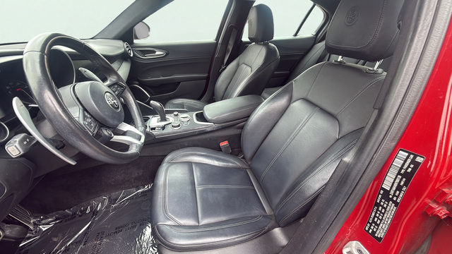 Used 2022 Alfa Romeo Giulia Sprint RWD image 11