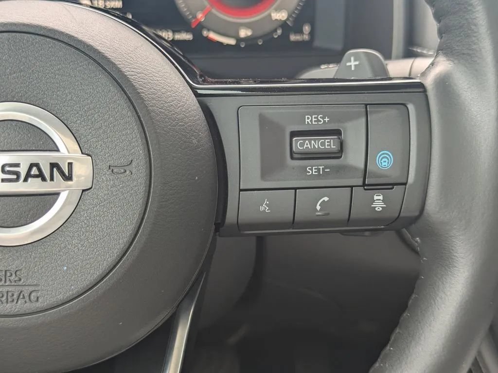 Used 2021 Nissan Rogue Platinum FWD image 22