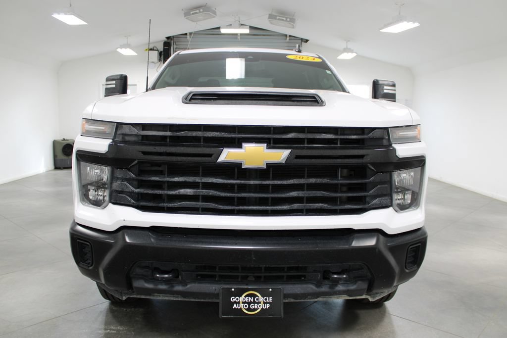 Used 2024 Chevrolet Silverado 2500 W/T w/ WT Convenience Package AWD/4WD image 3