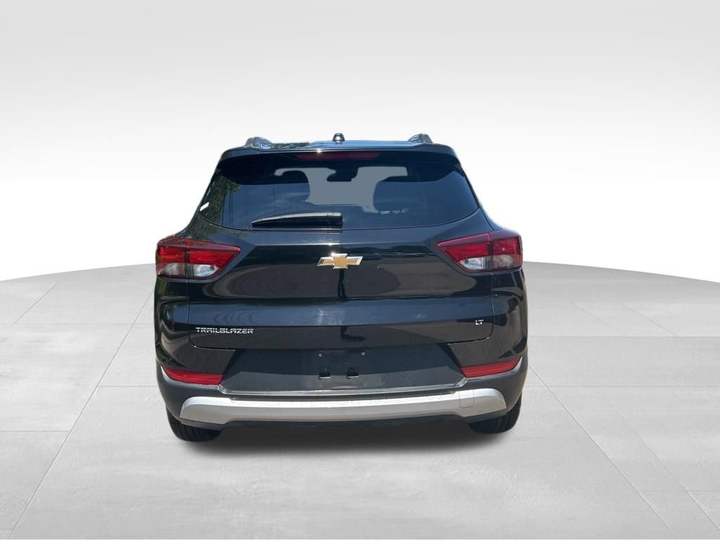 Used 2025 Chevrolet TrailBlazer LT FWD image 5