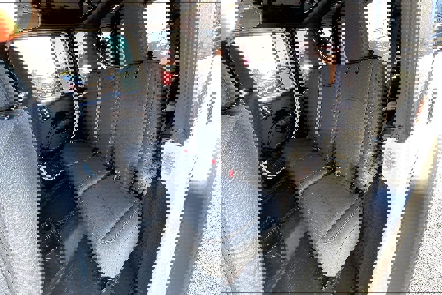 Used 2025 Jeep Wrangler Sport S image 24