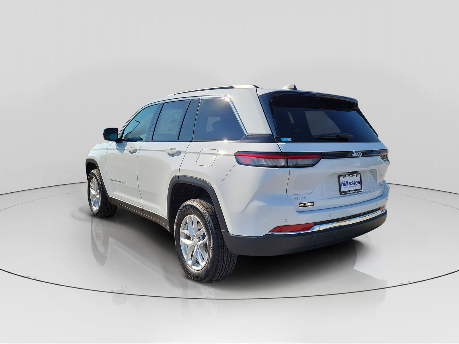 New 2025 Jeep Grand Cherokee Laredo X image 3