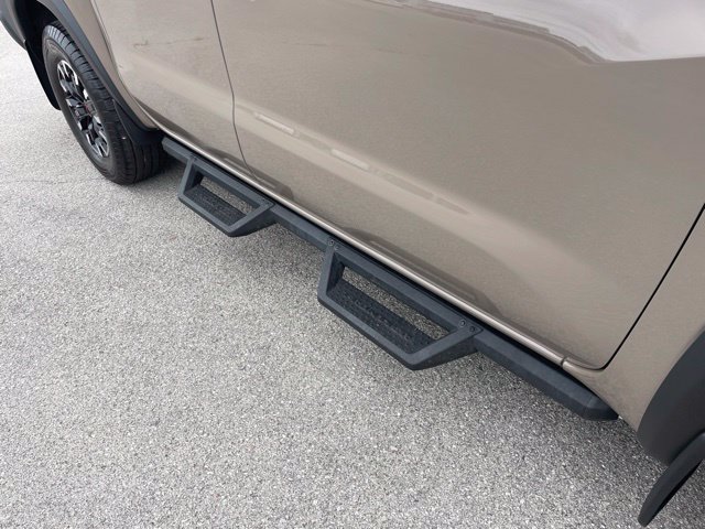 Used 2022 Nissan Frontier Pro-X RWD image 16