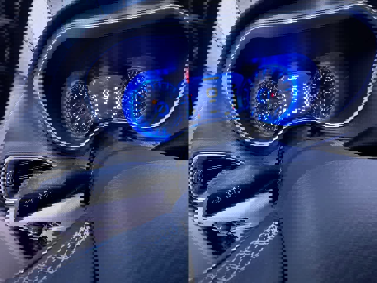 Used 2024 Chrysler Pacifica Touring-L image 18