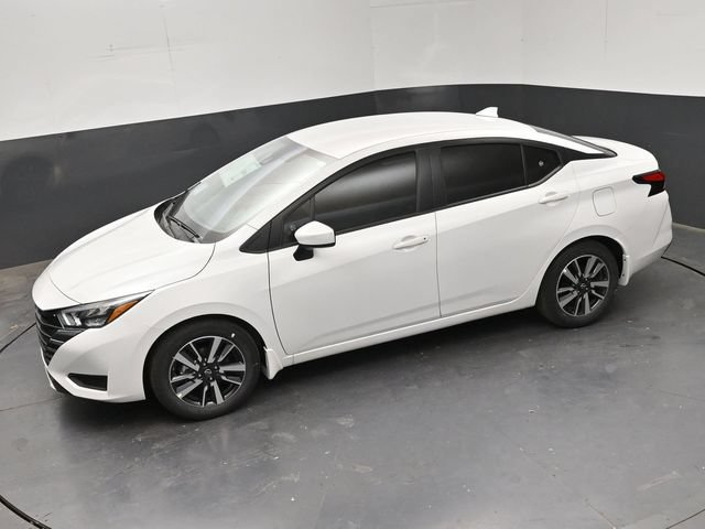 New 2025 Nissan Versa SV w/ Trunk Package FWD image 20