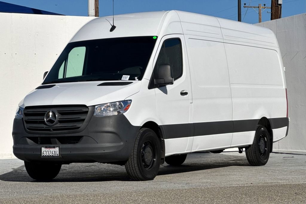 Used 2024 Mercedes-Benz Sprinter 2500 image 7
