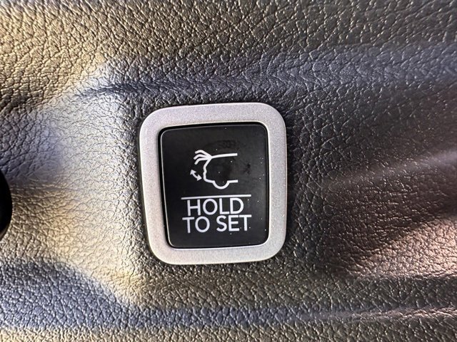 New 2025 Jeep Grand Cherokee L Altitude image 17