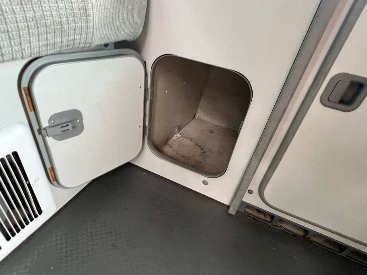 Used 1987 Volkswagen Vanagon GL RWD image 55