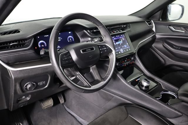 Used 2023 Jeep Grand Cherokee L Laredo AWD/4WD image 27