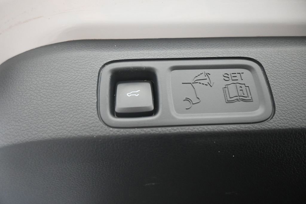 Used 2024 Ford Expedition Limited AWD/4WD image 25