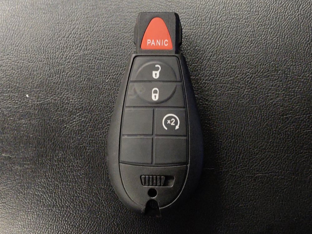 Used 2020 Jeep Cherokee Latitude FWD image 32