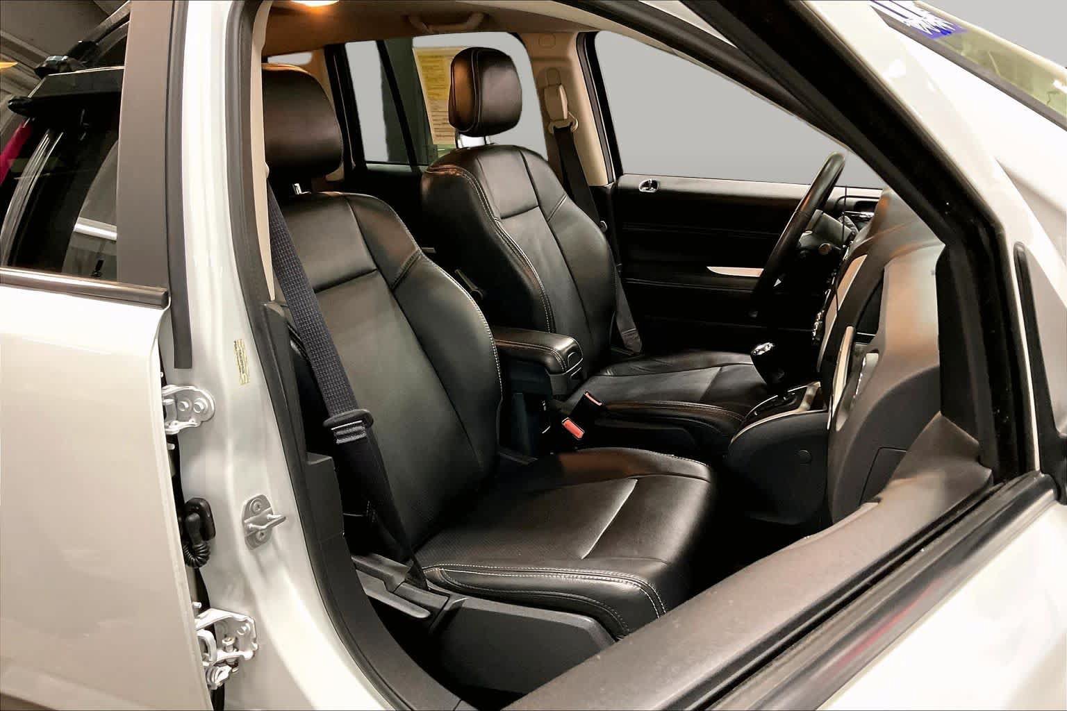 Used 2017 Jeep Compass High Altitude AWD/4WD image 9