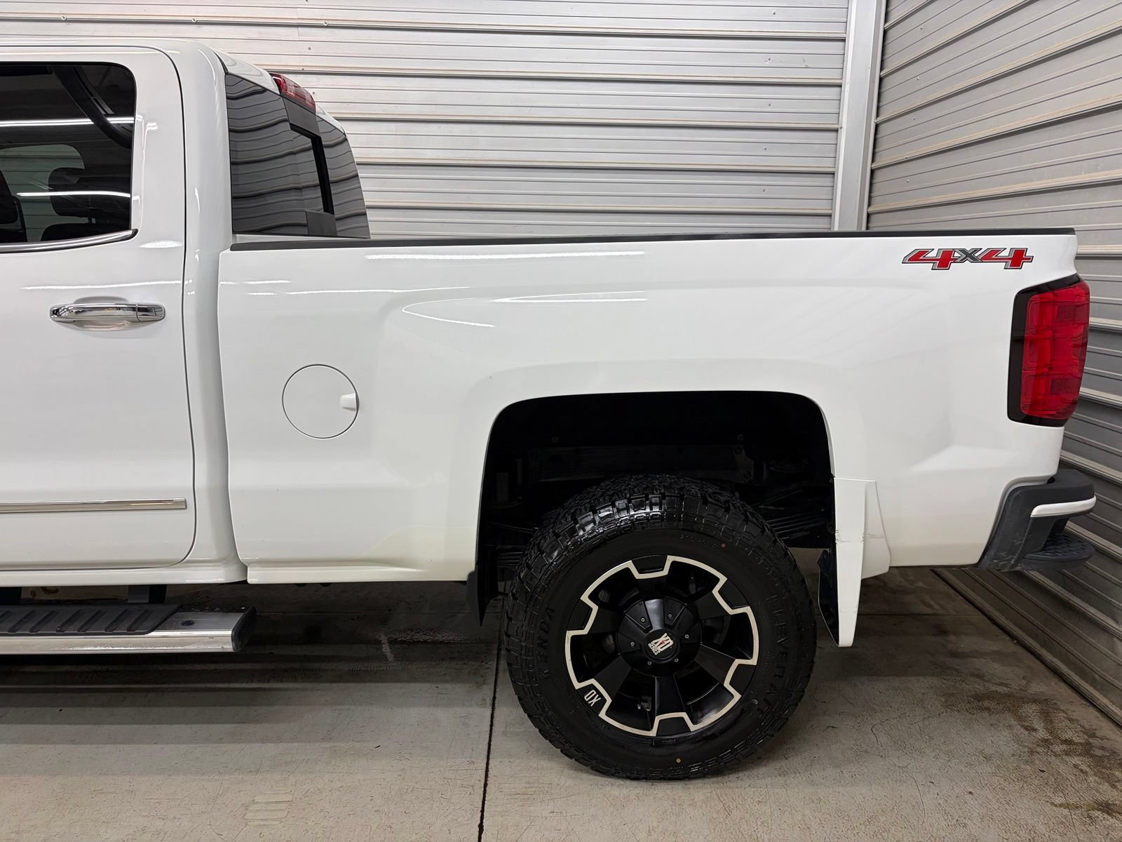 Used 2015 Chevrolet Silverado 3500 High Country w/ Duramax Plus Package AWD/4WD image 5
