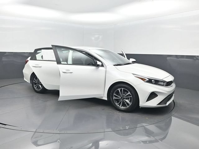 Used 2024 Kia Forte LXS w/ LXS Technology Package FWD image 36