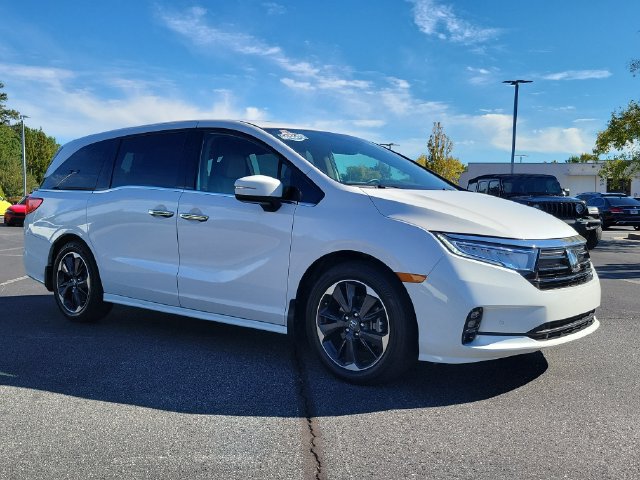 Certified 2024 Honda Odyssey Elite image 3