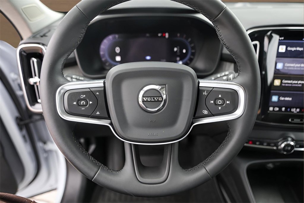 Used 2024 Volvo XC40 B5 Ultimate w/ Protection Package Premier image 14