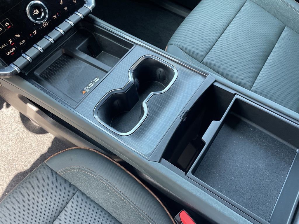 Used 2025 GMC Acadia AT4 w/ LPO, Floor Liner Package image 9