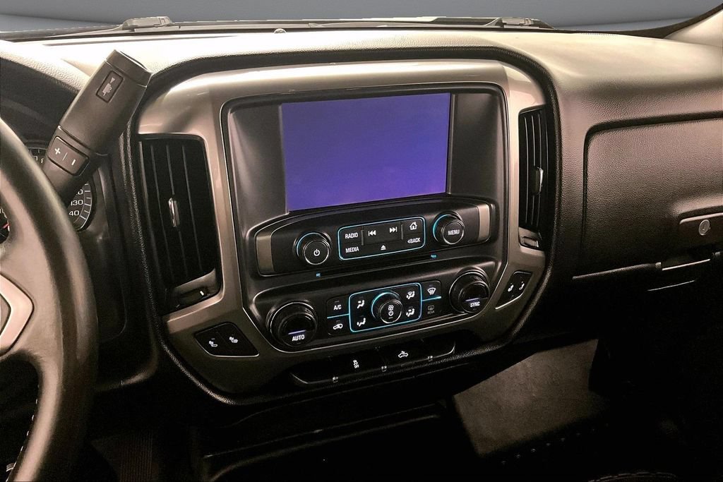 Used 2018 Chevrolet Silverado 1500 LT w/ All Star Edition AWD/4WD image 10