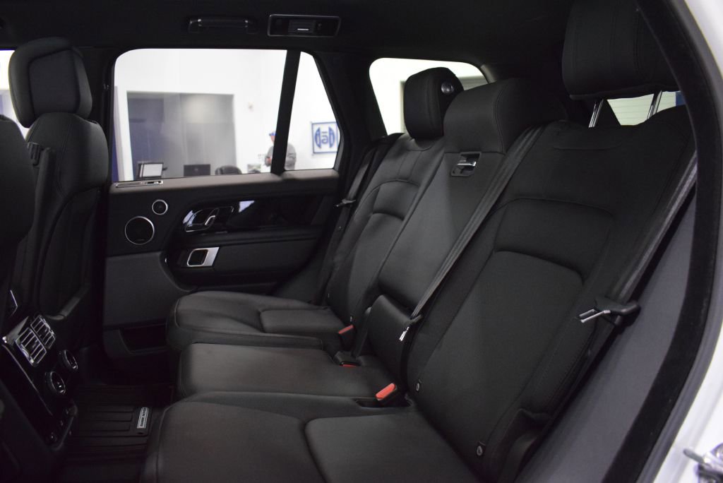 Used 2019 Land Rover Range Rover HSE image 14