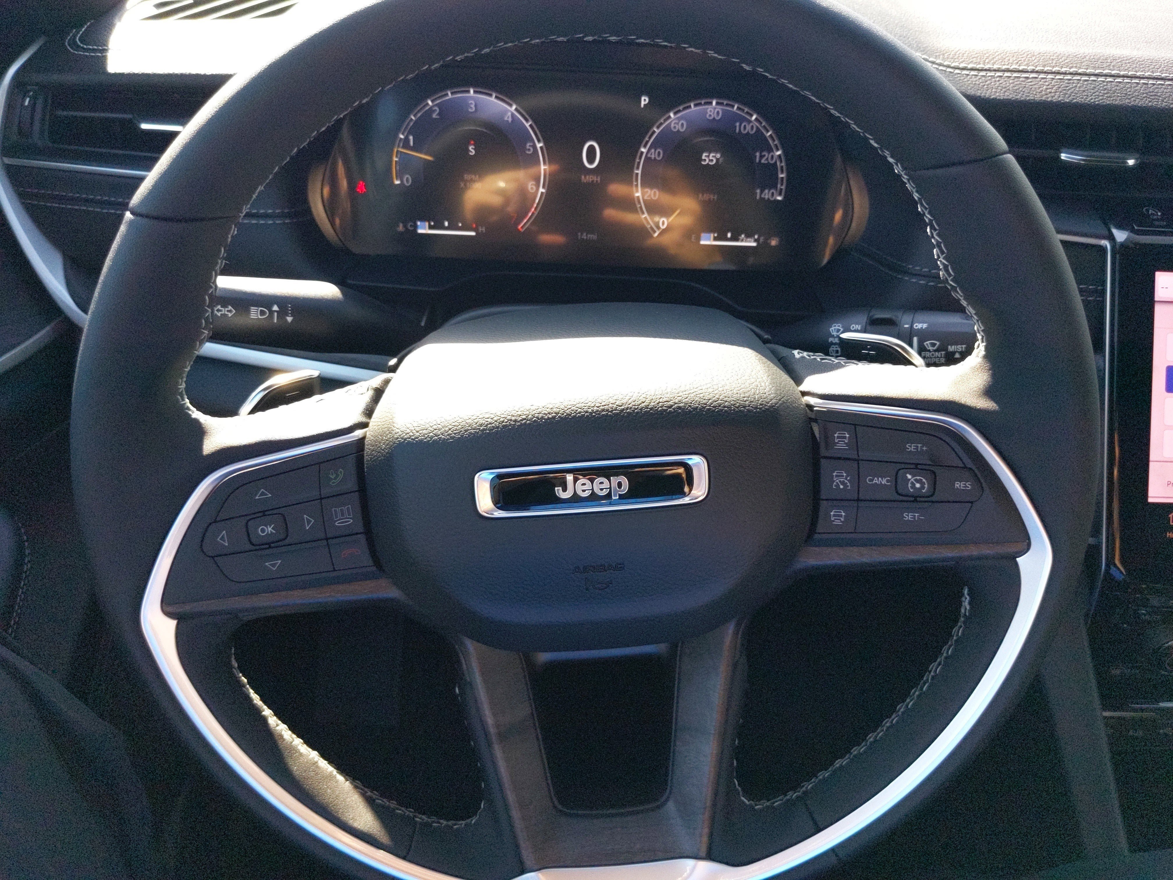 New 2025 Jeep Grand Cherokee Limited w/ Black Appearance Package AWD/4WD image 36
