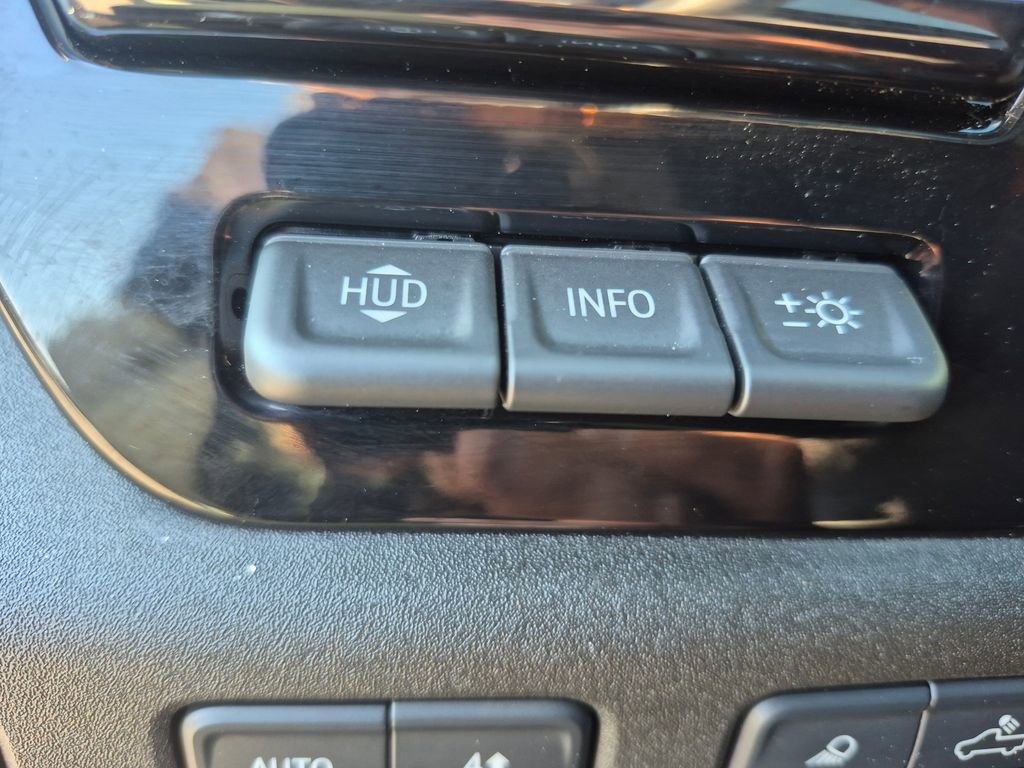 Used 2025 Chevrolet Silverado 2500 ZR2 w/ Technology Package AWD/4WD image 22