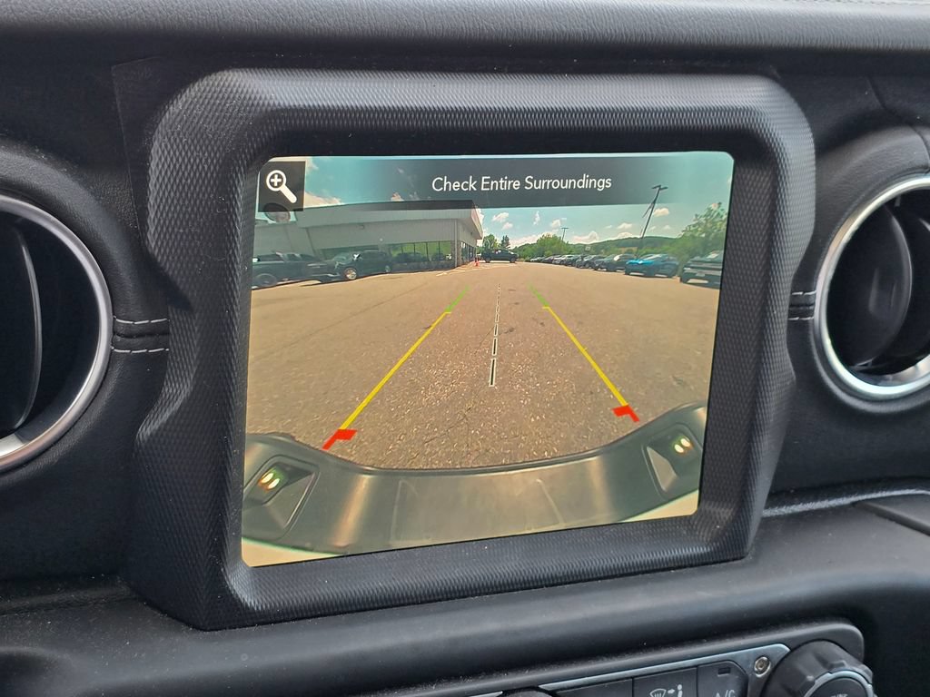 Used 2020 Jeep Gladiator Overland AWD/4WD image 10