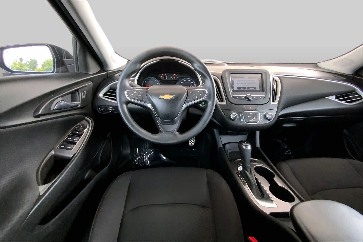 Used 2017 Chevrolet Malibu LS FWD image 6