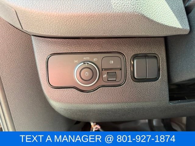 Used 2025 Mercedes-Benz Sprinter 2500 image 19