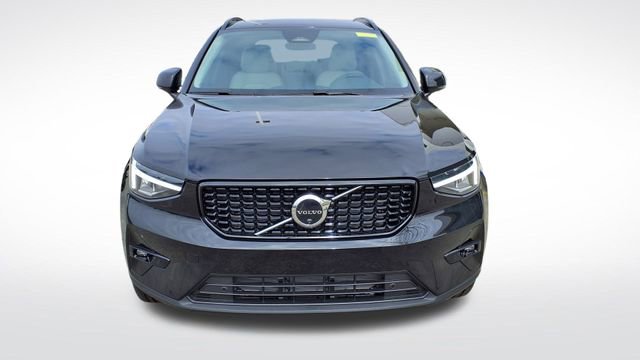 New 2026 Volvo XC40 B5 Plus w/ Protection Package Premier image 2
