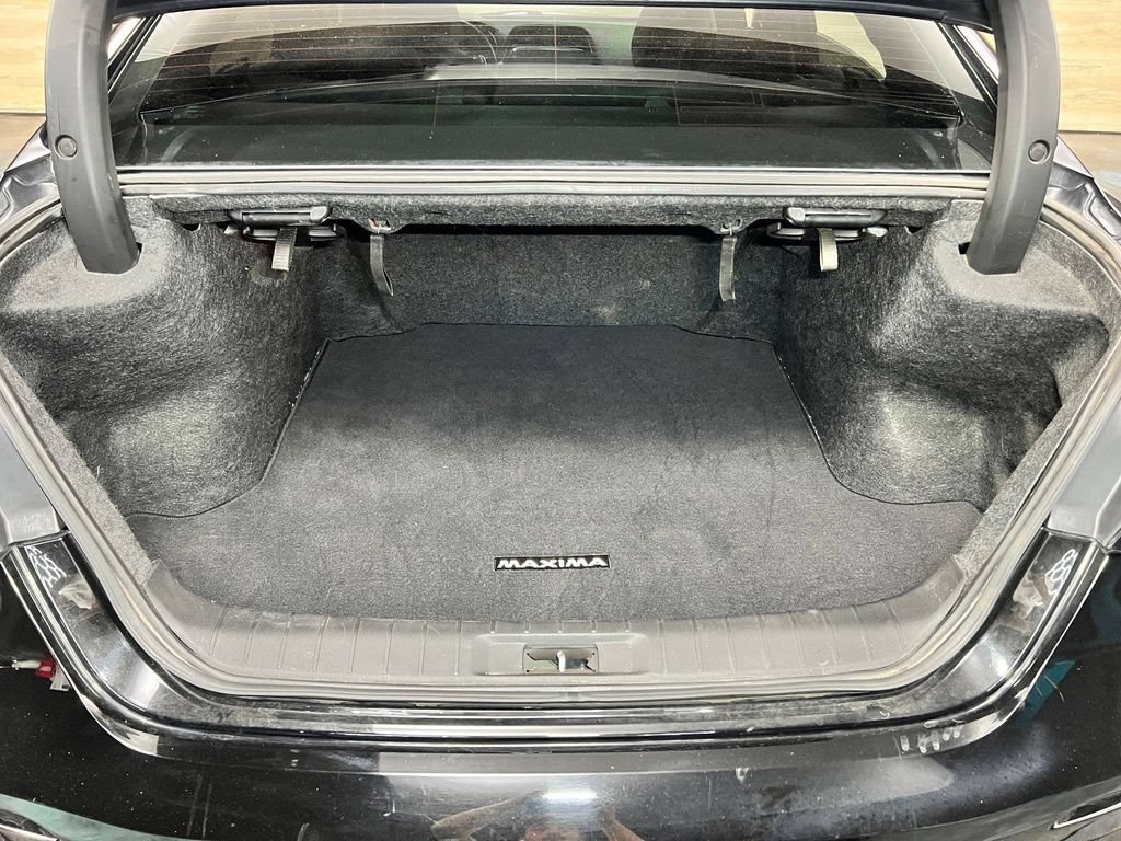 Used 2022 Nissan Maxima SR w/ Sport Mat Group FWD image 20